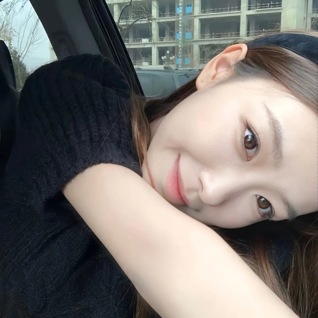 燕子与鹦鹉